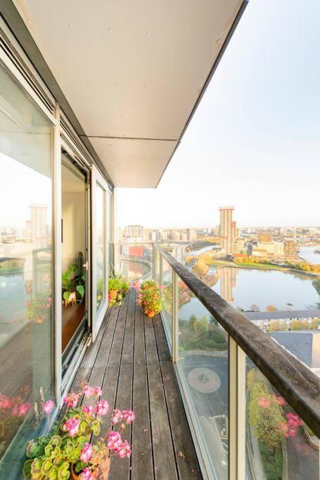 London Skylineviews 2 Bed 2 Bath Flat Near Canary Wharf, O2 & Excel Dış mekan fotoğraf