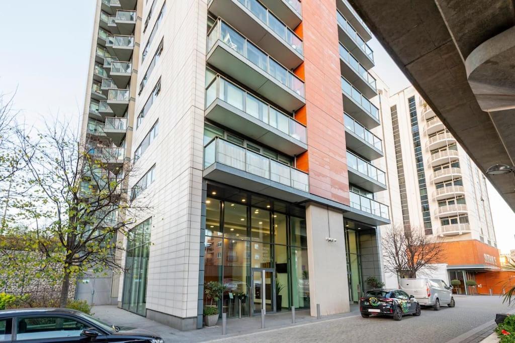 London Skylineviews 2 Bed 2 Bath Flat Near Canary Wharf, O2 & Excel Dış mekan fotoğraf