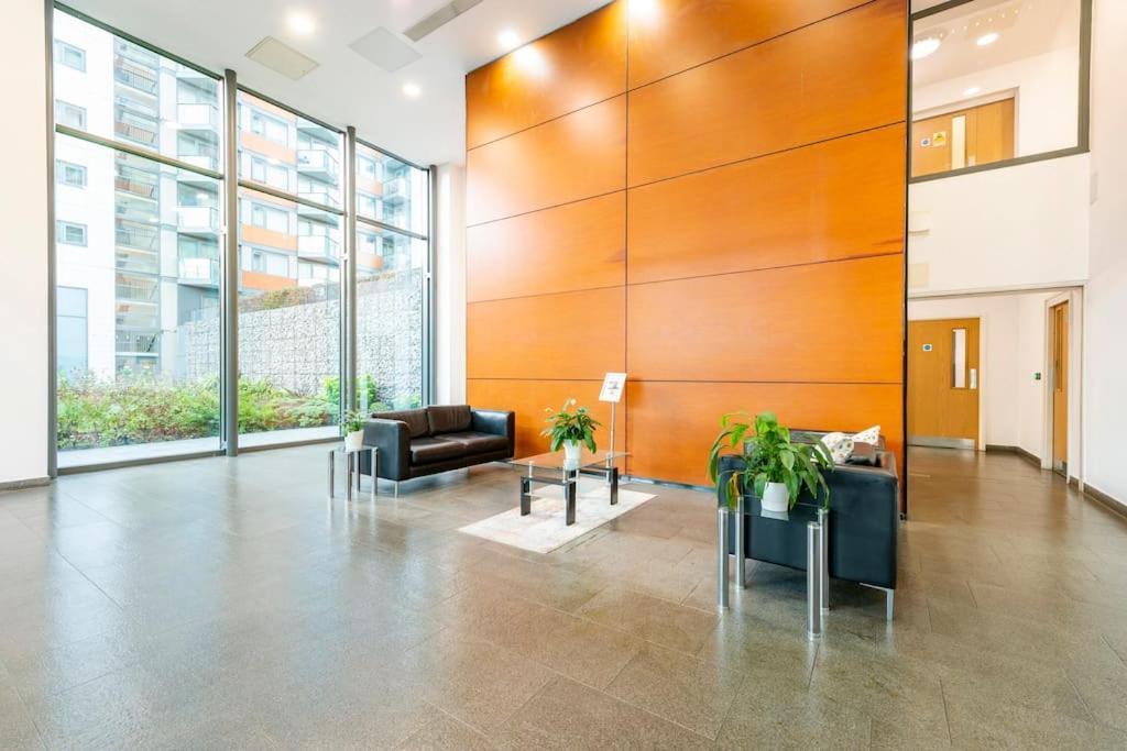 London Skylineviews 2 Bed 2 Bath Flat Near Canary Wharf, O2 & Excel Dış mekan fotoğraf
